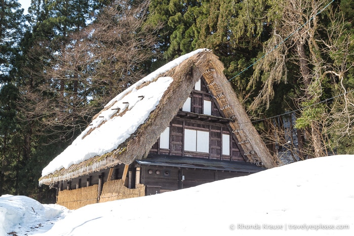 travelyesplease.com | Visiting Gokayama- Enjoying Historic Architecture and Traditional Crafts in Ainokura Village