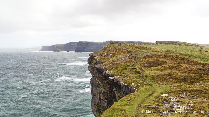 travelyesplease.com | Cliffs of Moher Coastal Walk- Walking the Cliffs of Moher from Hags Head