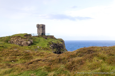 travelyesplease.com | Cliffs of Moher Coastal Walk- Walking the Cliffs of Moher from Hags Head