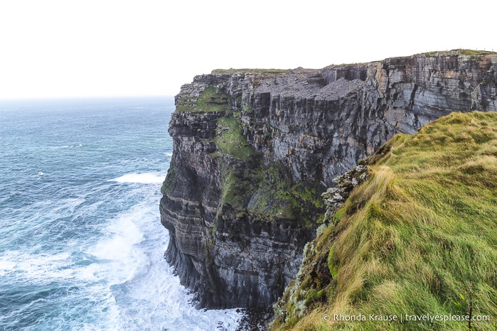 travelyesplease.com | Cliffs of Moher Coastal Walk- Walking the Cliffs of Moher from Hags Head