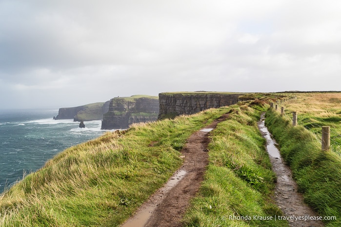 travelyesplease.com | Cliffs of Moher Coastal Walk- Walking the Cliffs of Moher from Hags Head