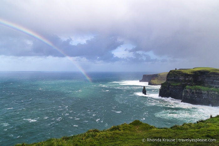 travelyesplease.com | Cliffs of Moher Coastal Walk- Walking the Cliffs of Moher from Hags Head