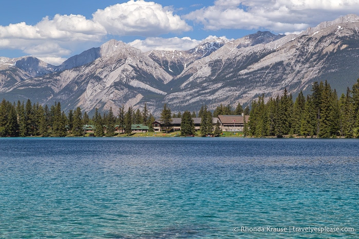 travelyesplease.com | Canadian Rockies Road Trip Itinerary- 8 Days in the Alberta Rocky Mountains