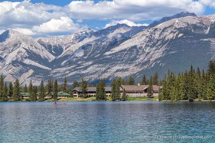 travelyesplease.com | Canadian Rockies Road Trip Itinerary- 8 Days in the Alberta Rocky Mountains