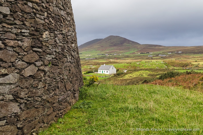 travelyesplease.com | Visiting Cahergall and Leacanabuaile- Irish Stone Ringforts