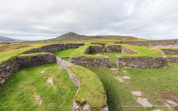 travelyesplease.com | Visiting Cahergall and Leacanabuaile- Irish Stone Ringforts