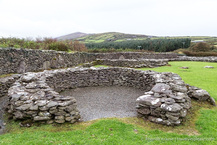 travelyesplease.com | Driving the Dingle Peninsula- Places to See on a Self-Guided Tour