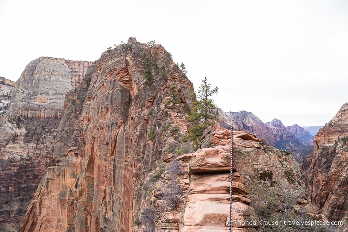 travelyesplease.com | Hiking Angels Landing Trail- What to Expect on Zion National Park's Most Iconic Hike