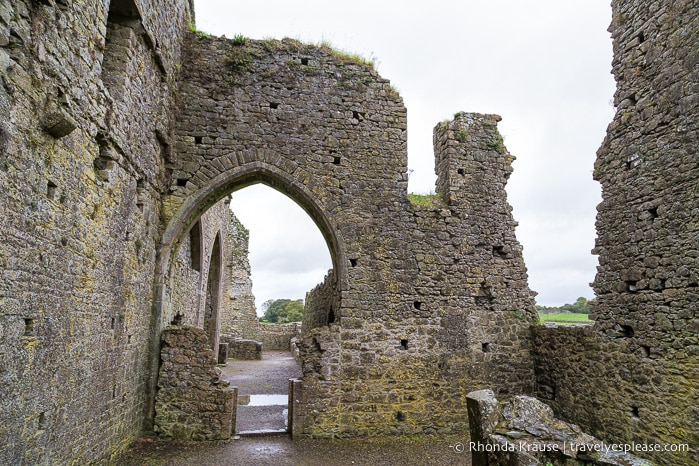 travelyesplease.com | The Atmospheric Ruins of Hore Abbey- Cashel, Ireland