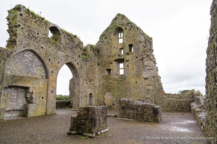 travelyesplease.com | The Atmospheric Ruins of Hore Abbey- Cashel, Ireland