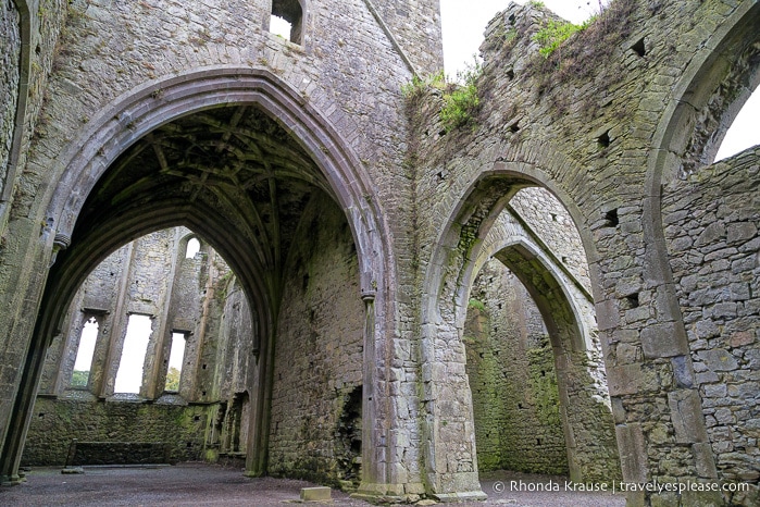 travelyesplease.com | The Atmospheric Ruins of Hore Abbey- Cashel, Ireland