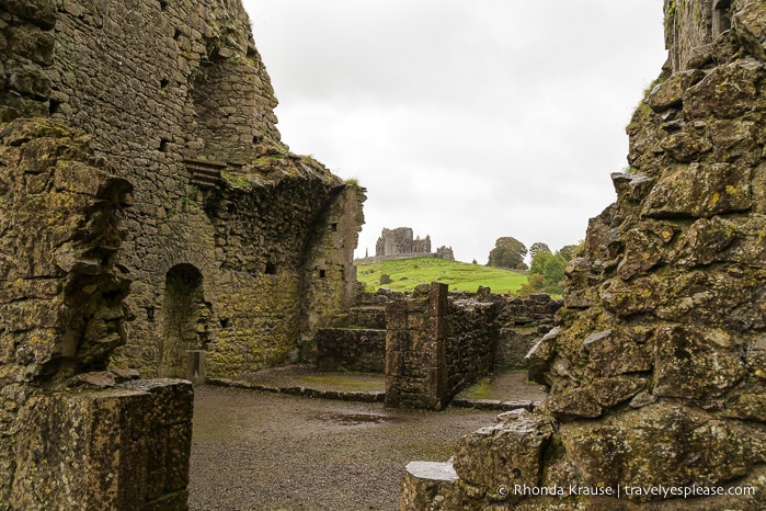 travelyesplease.com | The Atmospheric Ruins of Hore Abbey- Cashel, Ireland