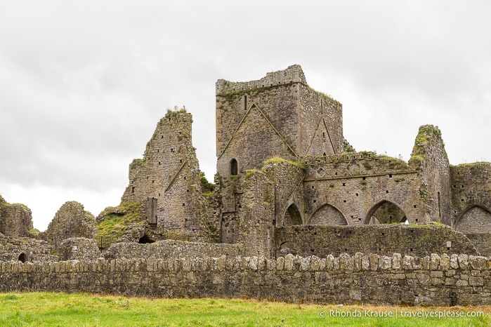 travelyesplease.com | The Atmospheric Ruins of Hore Abbey- Cashel, Ireland