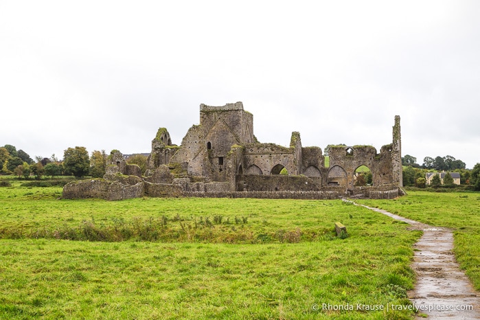 travelyesplease.com | The Atmospheric Ruins of Hore Abbey- Cashel, Ireland