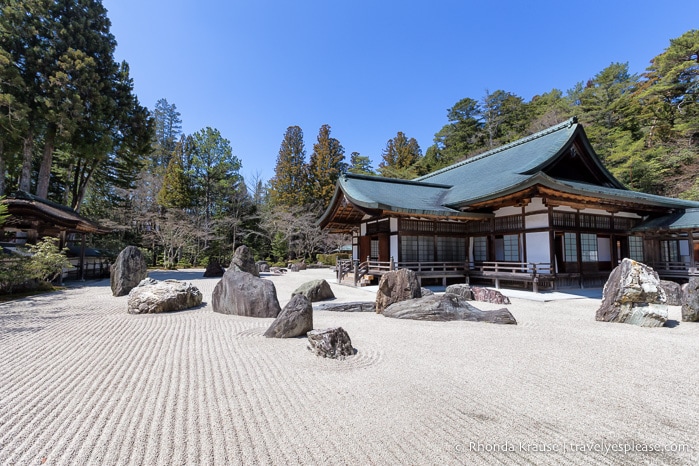 travelyesplease.com | Best Temples to Visit in Japan- Beautiful Japanese Temples You Must See