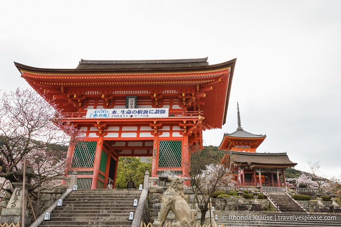 travelyesplease.com | Best Temples in Japan- Beautiful Japanese Temples to Visit