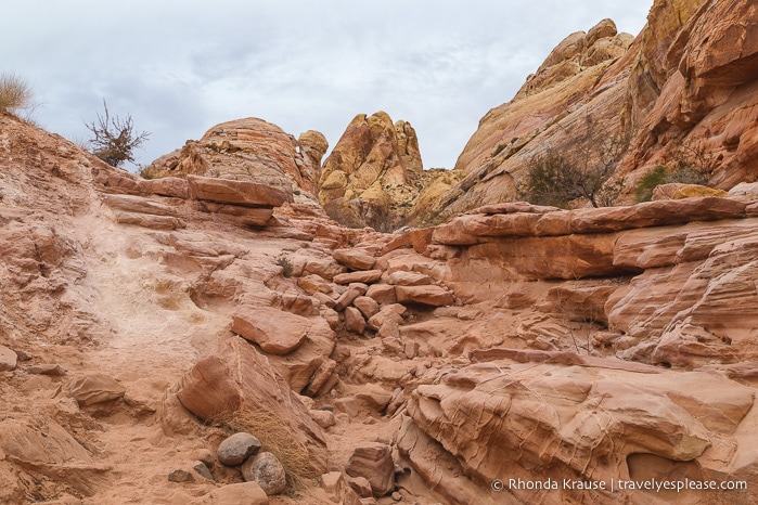 travelyesplease.com | Hiking White Domes Loop- Valley of Fire State Park