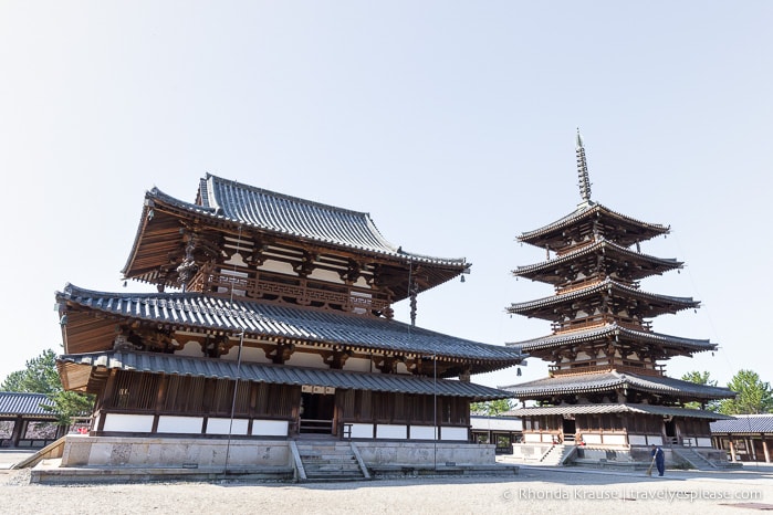 travelyesplease.com / besöker Horyu-ji-templet - världens äldsta träbyggnader