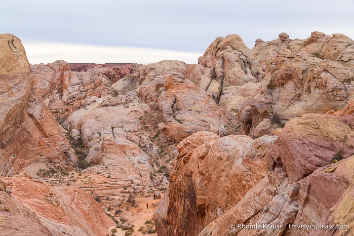 travelyesplease.com | Half a Day in Valley of Fire State Park- Best Hikes and Scenic Spots for a Short Visit