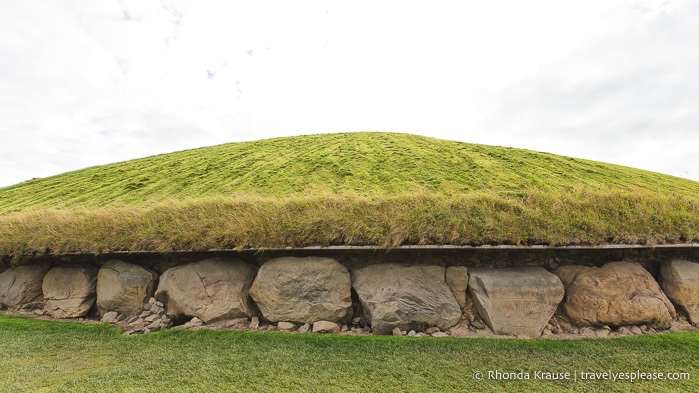 travelyesplease.com | Visiting Brú na Bóinne- Newgrange and Knowth Passage Tombs