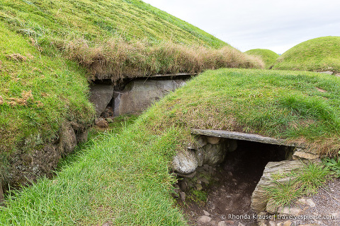 travelyesplease.com | Visiting Brú na Bóinne- Newgrange and Knowth Passage Tombs