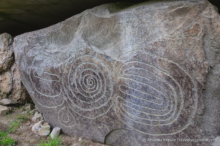 travelyesplease.com | Brú na Bóinne- Visiting Newgrange and Knowth Passage Tombs