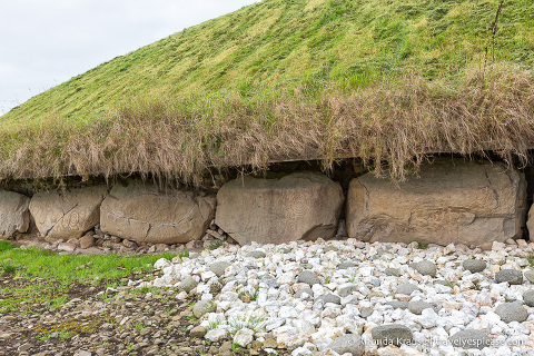 travelyesplease.com | Visiting Brú na Bóinne- Newgrange and Knowth Passage Tombs