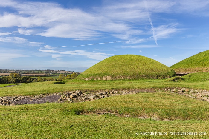 travelyesplease.com | Visiting Brú na Bóinne- Newgrange and Knowth Passage Tombs