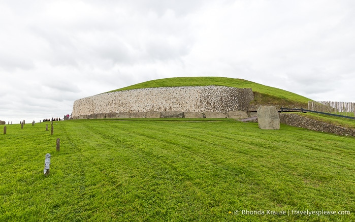 Visiting Bru na Boinne- Newgrange and Knowth Passage Tombs