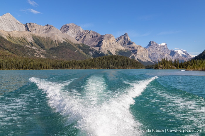 travelyesplease.com | Scenic Cruise on Maligne Lake - Jasper National Park, Canada