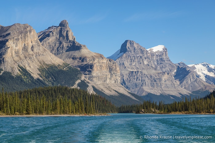 travelyesplease.com | Scenic Cruise on Maligne Lake - Jasper National Park, Canada