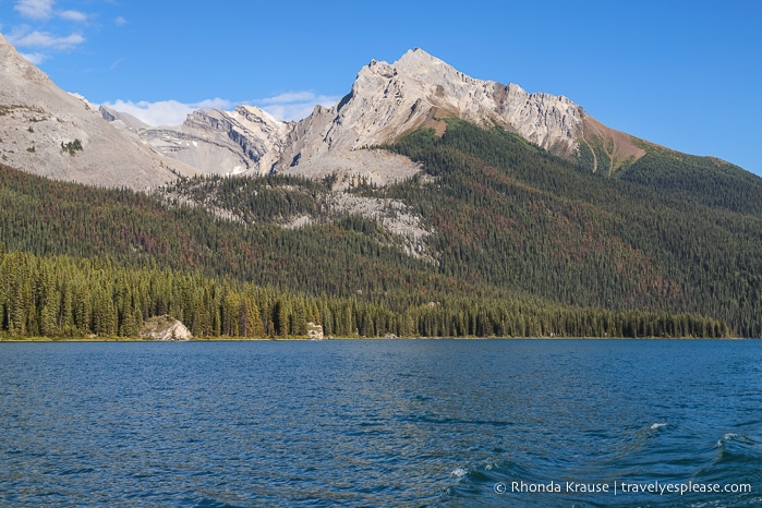 maligne lake cruise to spirit island