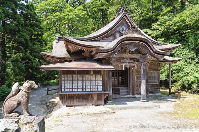 travelyesplease.com | Best Shrines to Visit in Japan- Beautiful Japanese Shrines You Must See