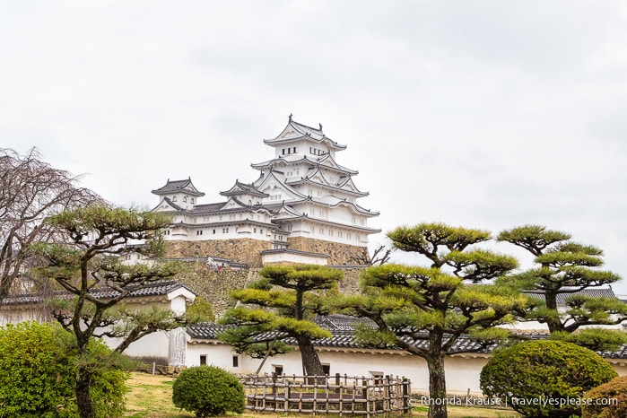 Himeji Castle overlooking the gardens