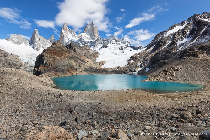 Wide view of Mount Fitz Roy and Laguna de los Tres.