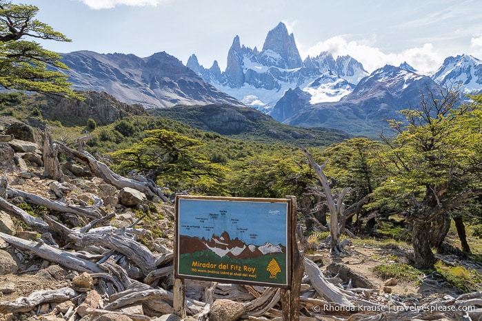 Sign at Mirador del Fitz Roy with Mt. Fitz Roy in the background.