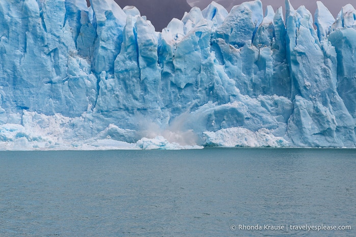 Splash of ice falling into Lago Argentino.