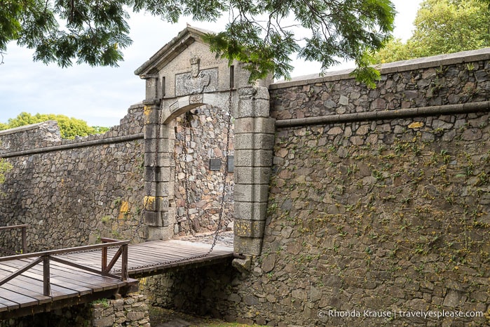 Colonia del Sacramento city gate.