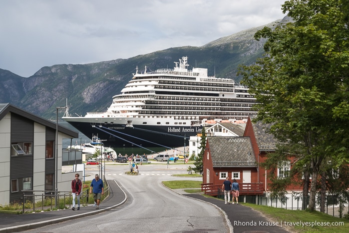 Rotterdam cruise ship docked in Eidfjord.