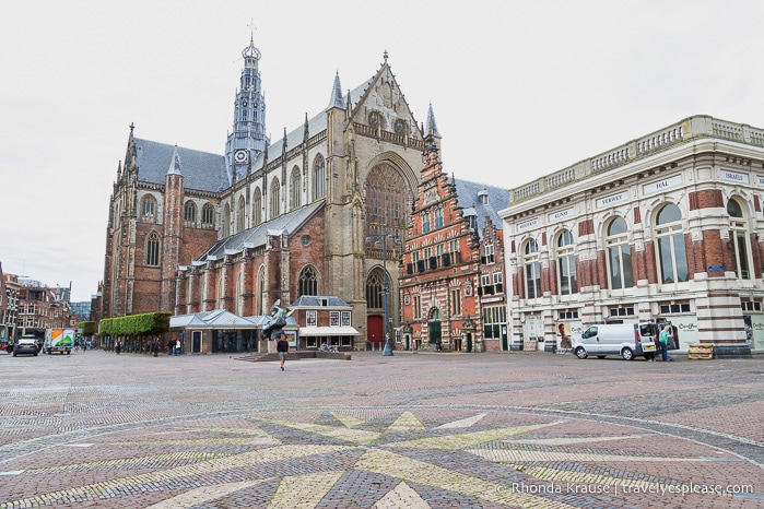 St. Bavo Church and the town square in Haarlem.
