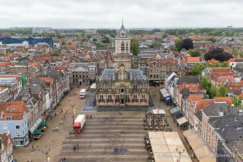 Overhead view of the City Hall and the town square in Delft.