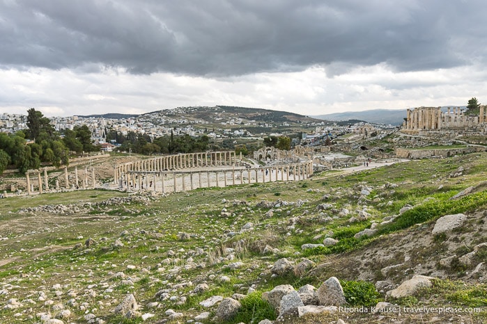 Ruins and hills at Jerash.