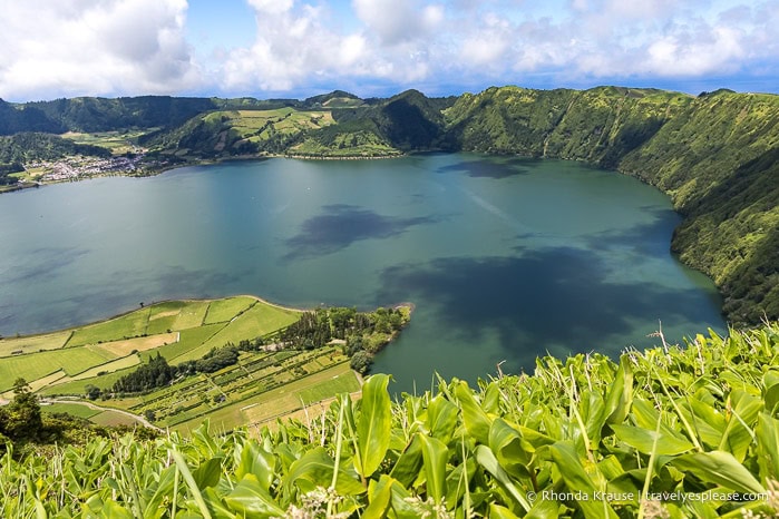 Lake and the Sete Cidades caldera. 