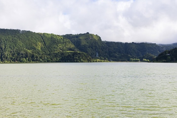 Furnas Lake on a gloomy day.