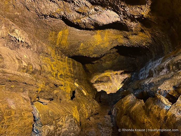 Inside Carvão Cave. 